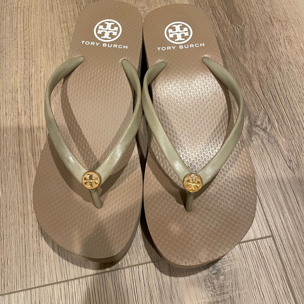 Tory Burch size 7.5